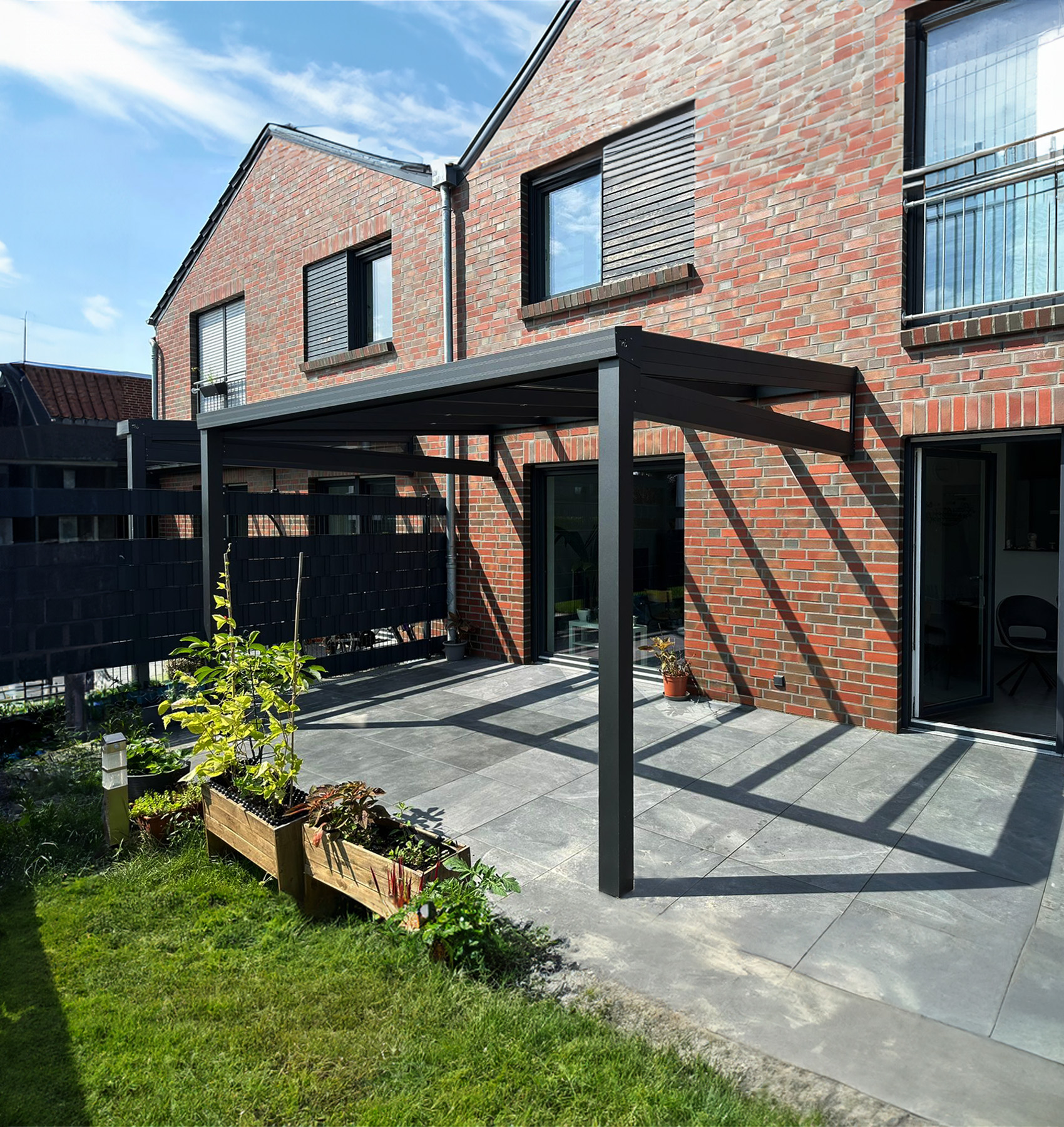 Frühjahrsprojekt geplant? Jetzt ist der perfekte Zeitpunkt für Terrassenüberdachung, Carport oder Sonnenschutz. Planung, Vorteile & Tipps vom Experten.