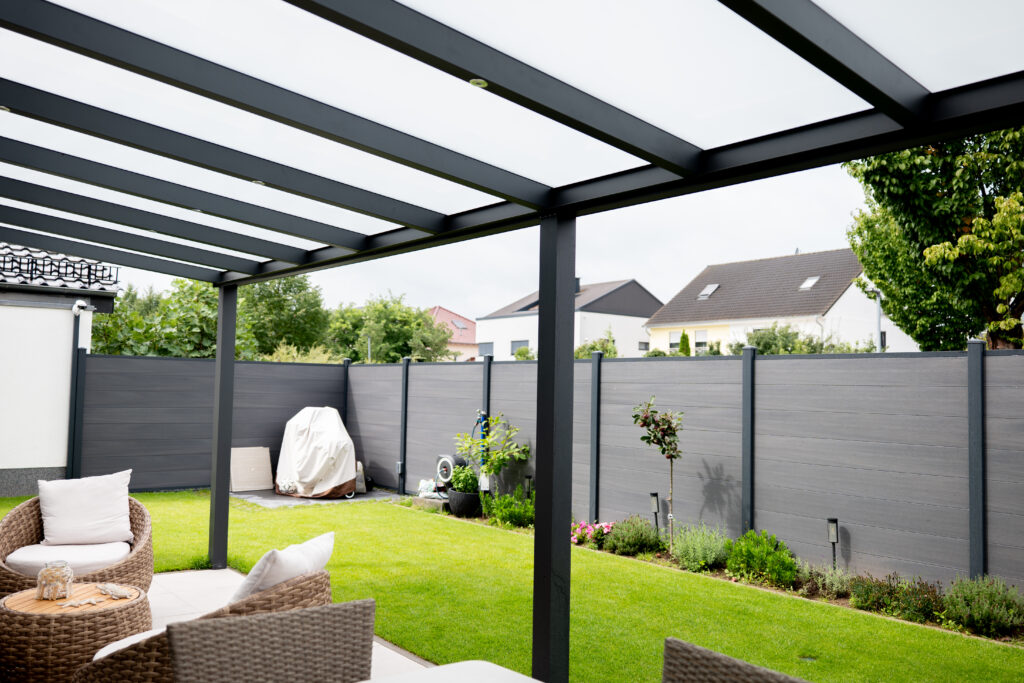 Glasdach Terrasse Nachteile und Lösungen im Überblick